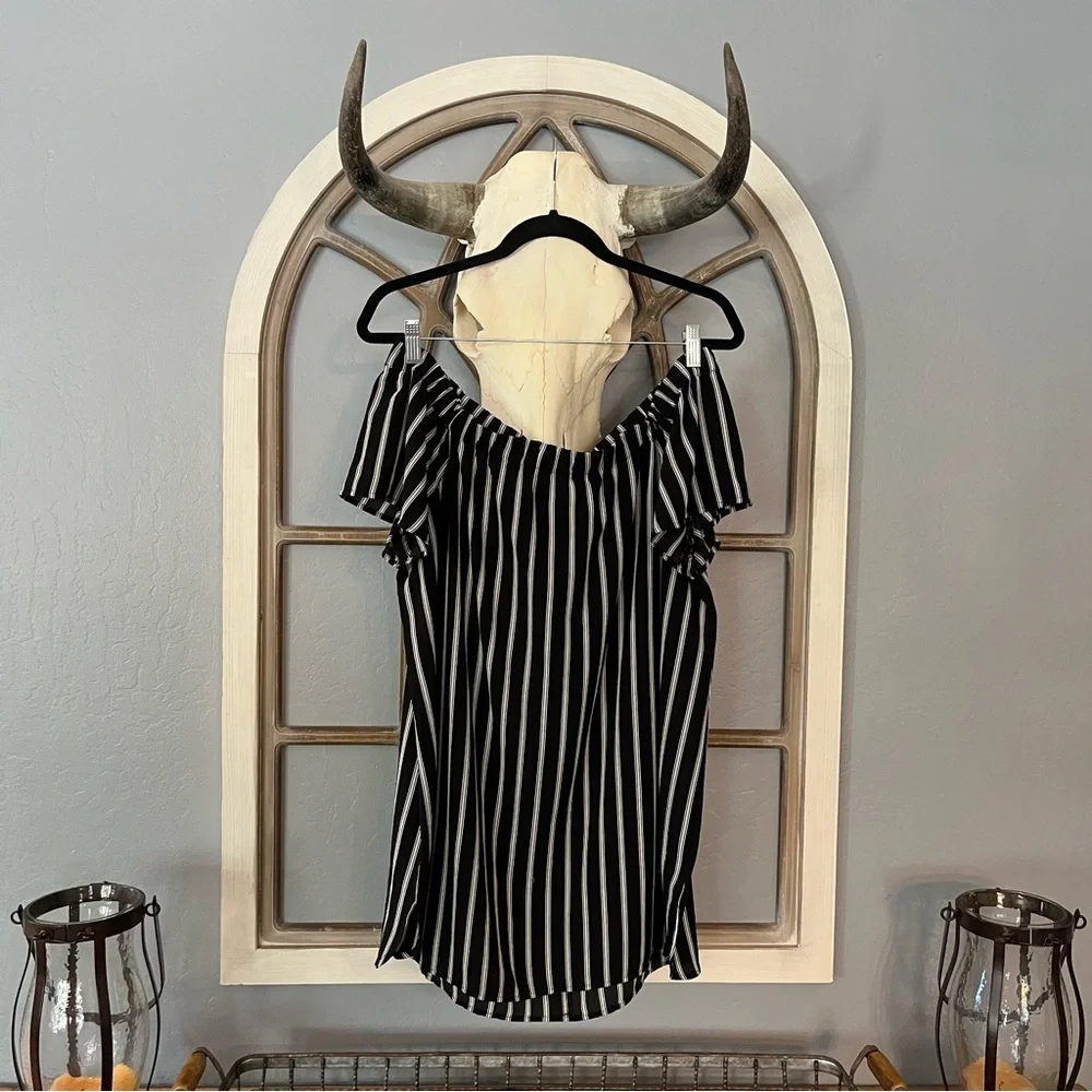 *SOLD* Striped Off The Shoulder Blouse - Picture 1 of 7